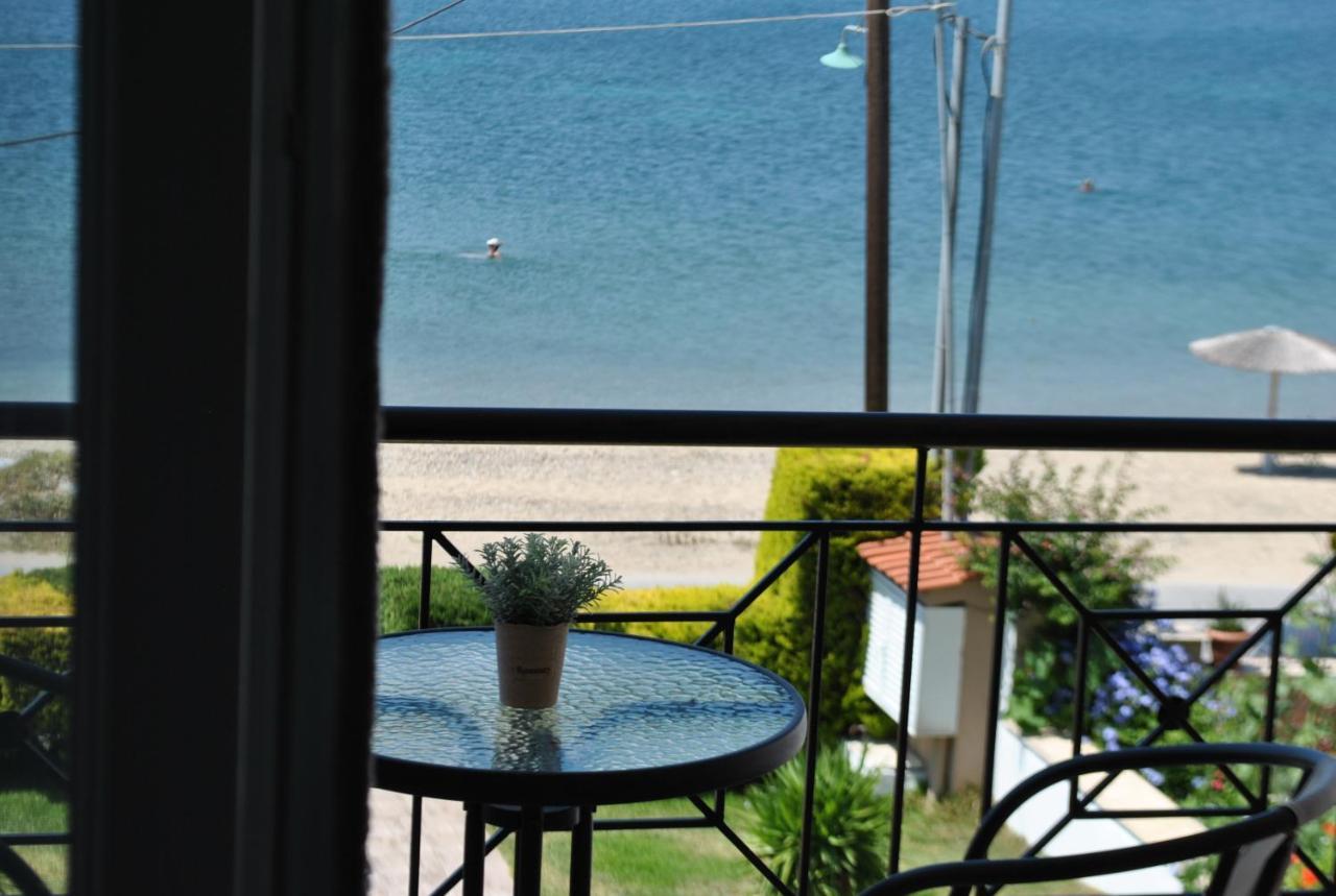 Christina'S Sea House Appartement Nikiti  Buitenkant foto
